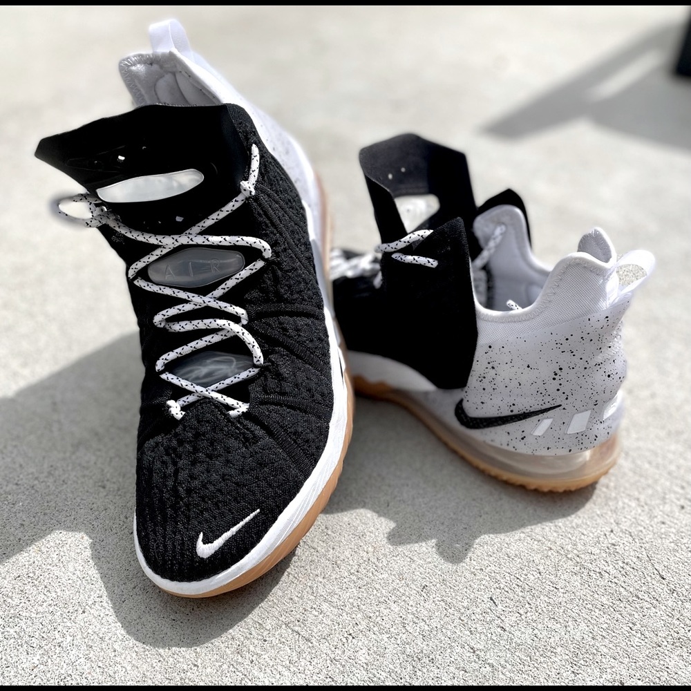 Nike LeBron 18 ‘Black White Gum’
